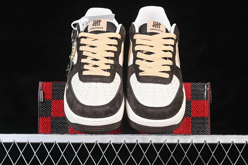 All categories Nk Air Force 1 Air Force series Nk Air Force 1 Low Air Force low top Nike Air Force 1'07 Low joint brown white gold Air Force 1 low top casual sneakers KD1688-001